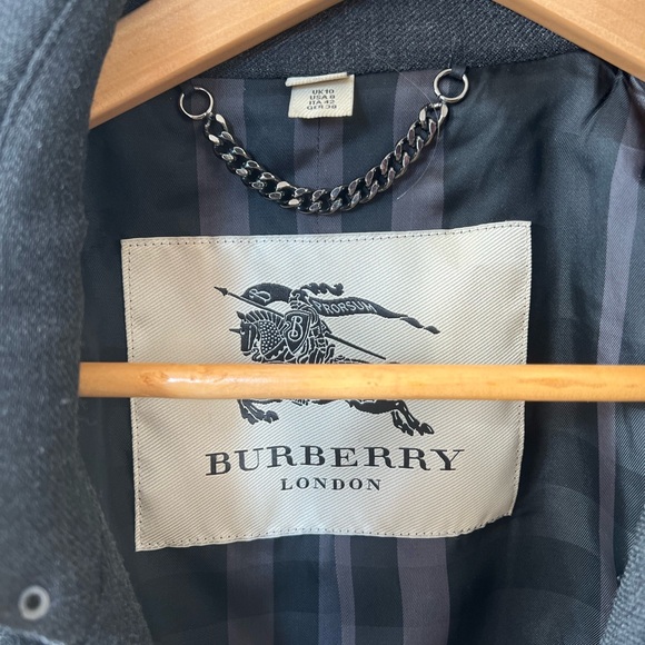Burberry Double-Breasted Women’s Knee-Length Charcoal Button Belt Coat size 8/M - Picture 11 of 15